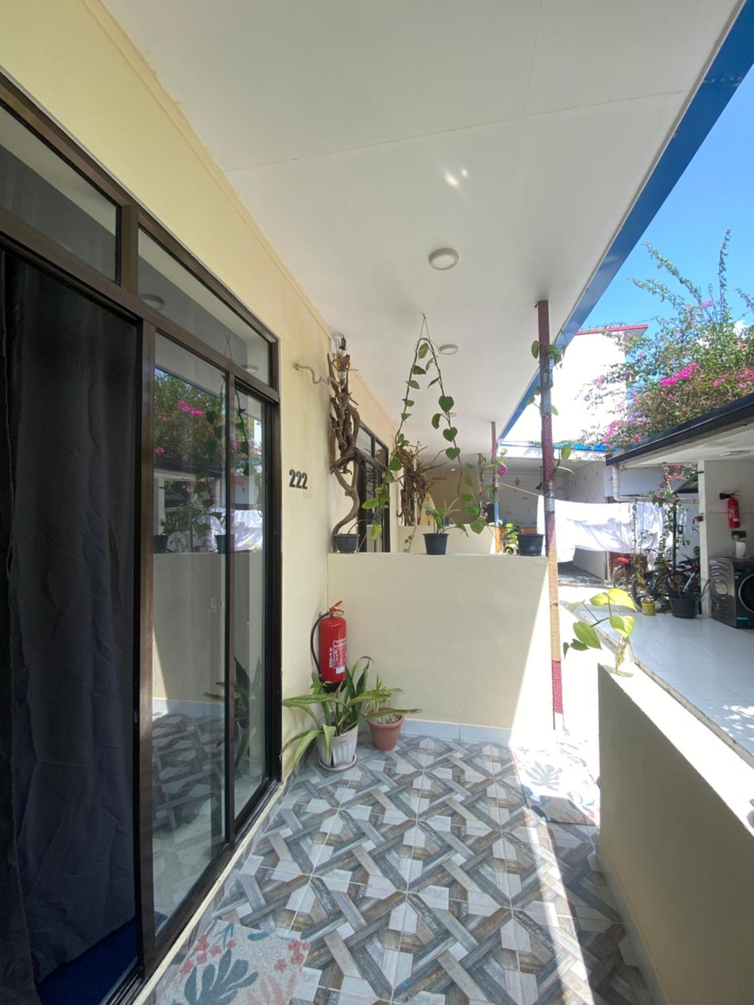 Maavaharu Guest House Himmafushi Esterno foto